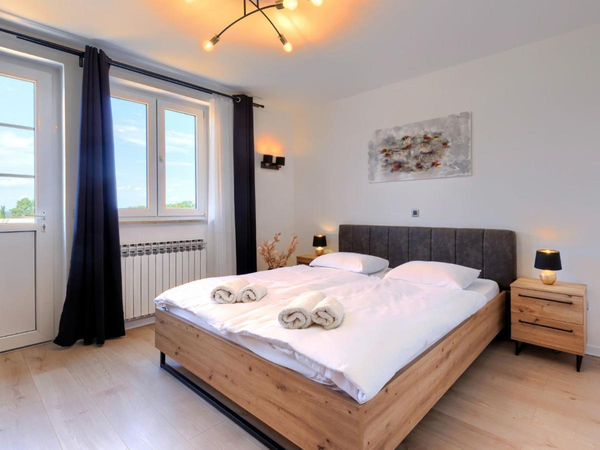 Apartment Hrvatin By Interhome Pula