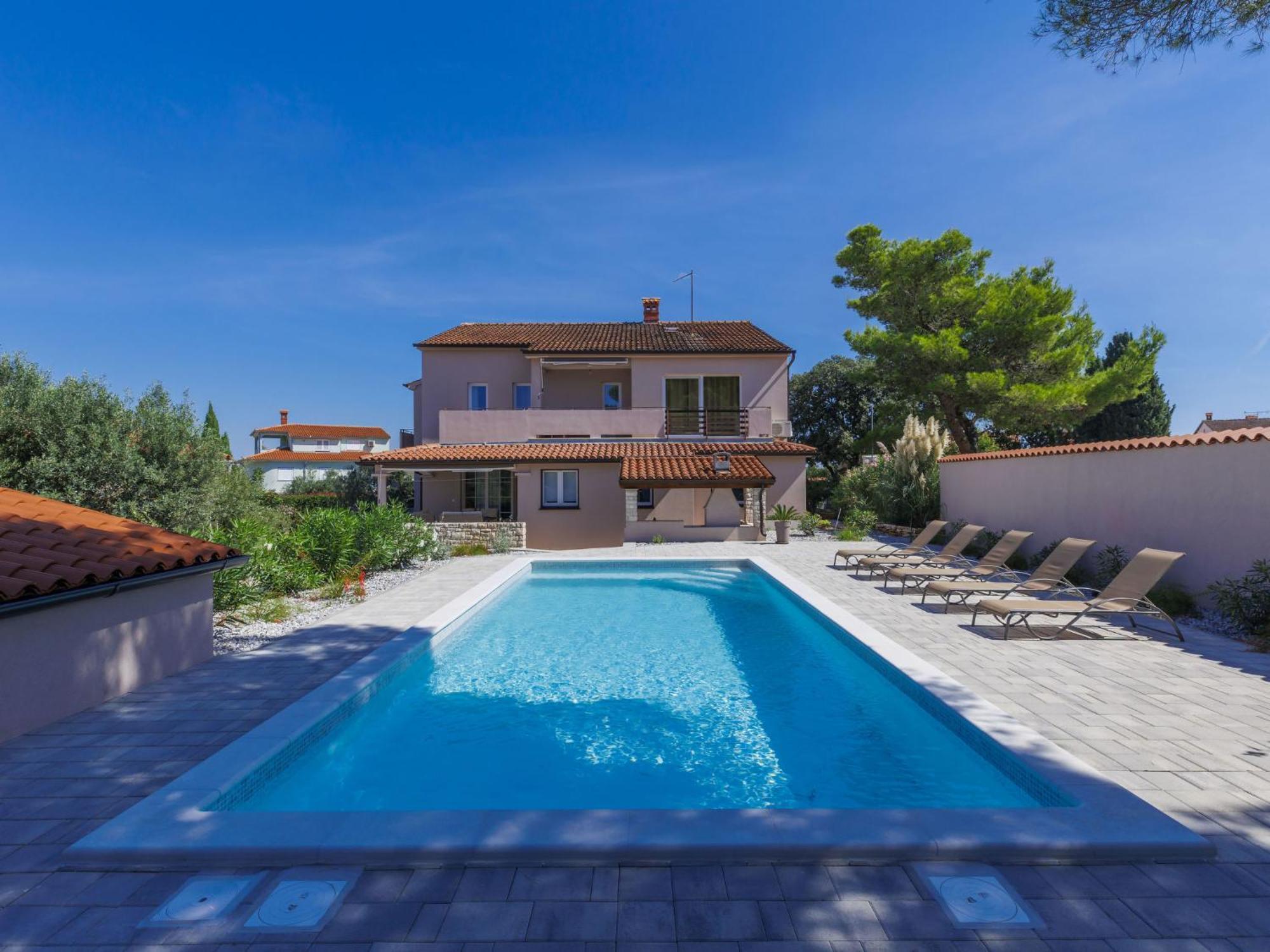 Hrvatin By Interhome * Pula